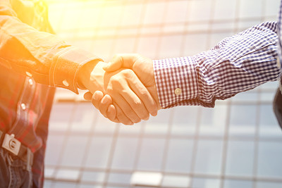 业务人员握手素材图片