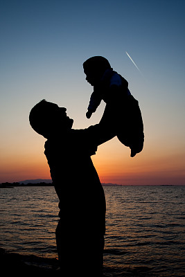 父亲和孩子图片下载