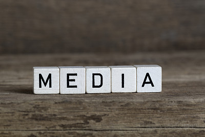 媒体，用立方体表示图片下载