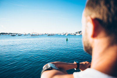 看船的人图片下载