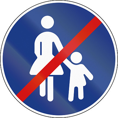 斯洛文尼亚道路标志-人行道的尽头图片下载