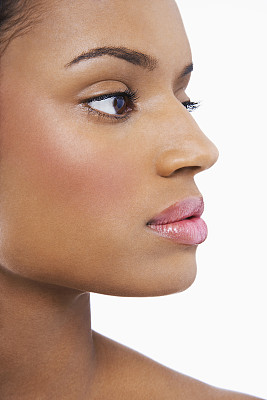 涂粉色口红的女人图片下载