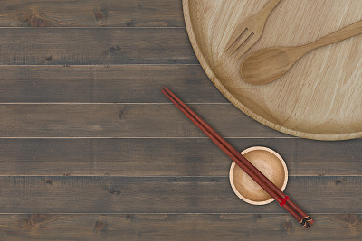 厨房用具在木桌上，有自由的文本空间图片下载