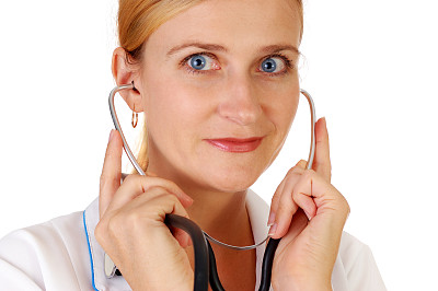 微笑的医生拿着听诊器图片下载