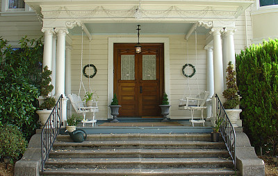 老房子的门口图片下载