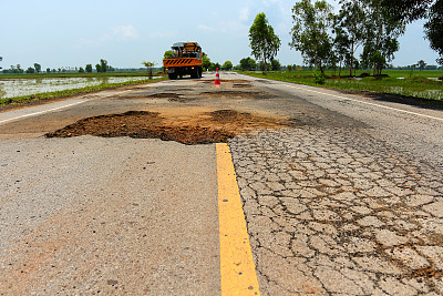 坑上高速公路。图片下载