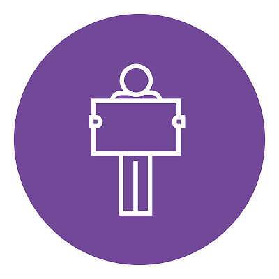 男人看着地图上的线条图标图片下载