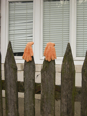 橙色手套图片下载