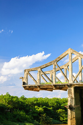 断桥在云天图片下载