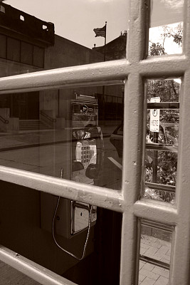 看电话亭里面图片下载