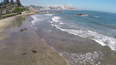 航拍图片在智利的一个冲浪海滩图片下载