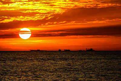 马六甲海峡的日落图片下载