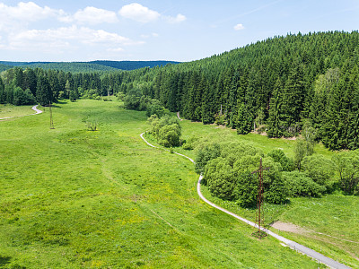 德国图林根森林中美丽的山谷图片下载