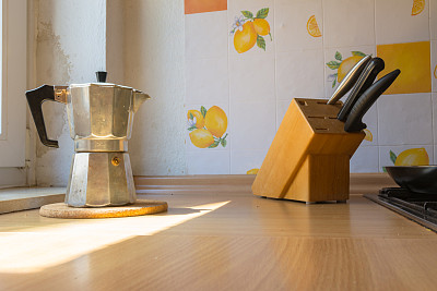 意大利咖啡咖啡壶水壶烹饪设备阳光咖啡因饮料台面图片下载