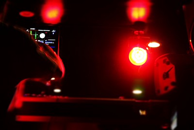 Dj在工作图片下载