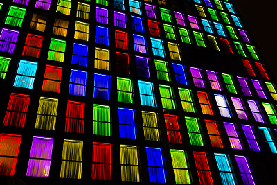 彩色的窗户纹理。霓虹灯的背景图片下载