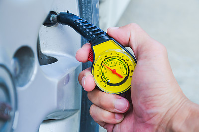 轮胎检查图片下载