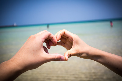 夫妻爱的心图片下载