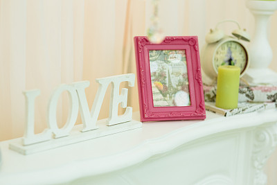 婚礼装饰用鸟笼在桌子上图片下载