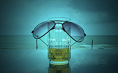 享受孤独图片下载