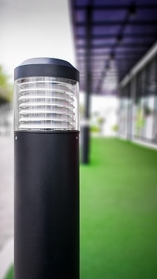 现代户外灯杆图片下载