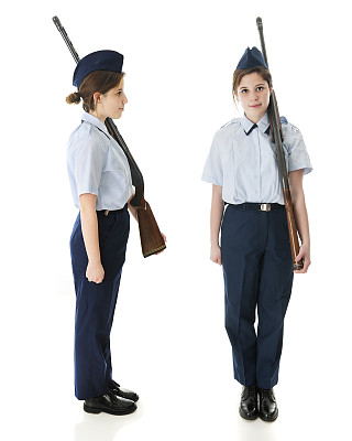 ROTC青少年女孩的两张照片图片下载