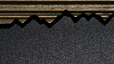 钥匙形状的山峰图片下载