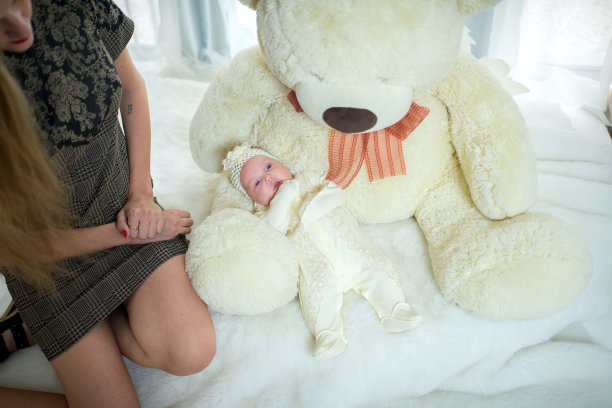 母亲和婴儿图片下载