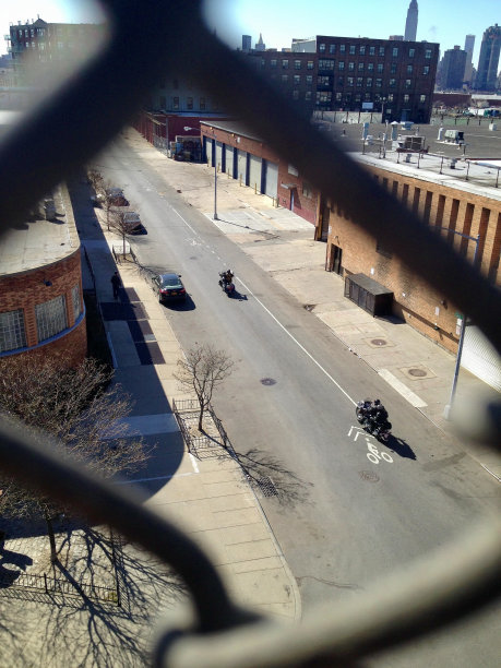 纽约博拉斯基桥上的布鲁克林骑车人图片下载