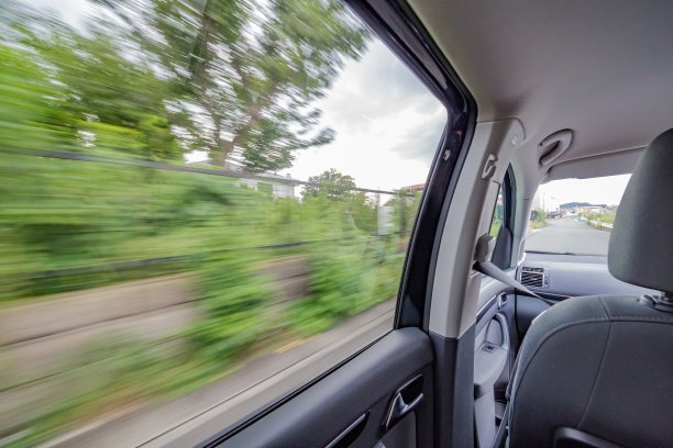 从车里看到的风景图片下载