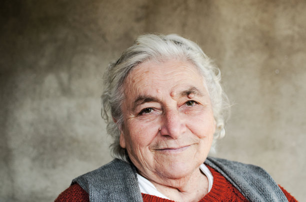 美丽的奶奶图片下载