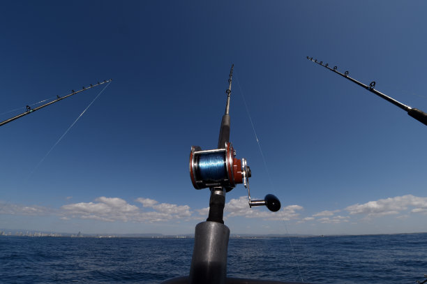 钓竿和卷筒图片下载