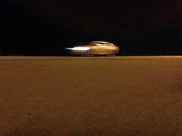 晚上开车图片下载