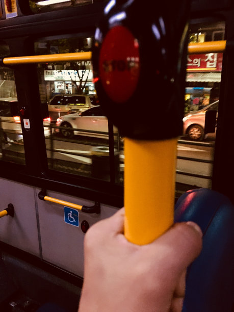 公共汽车图片下载