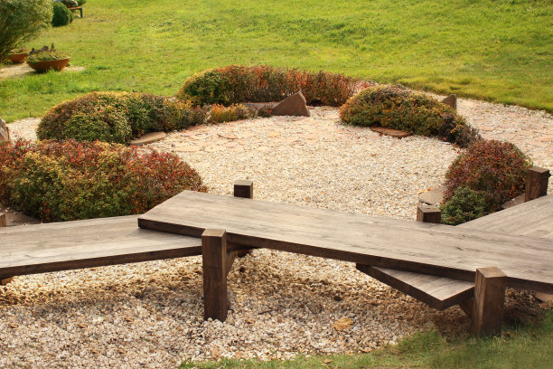 美丽的庭院在秋季花园图片下载