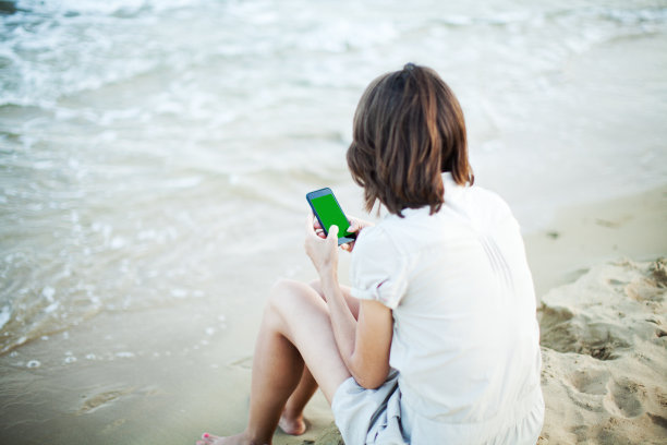 绿色屏幕手持智能手机图片下载