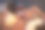 担心的老女人在床上晚上遭受失眠素材图片