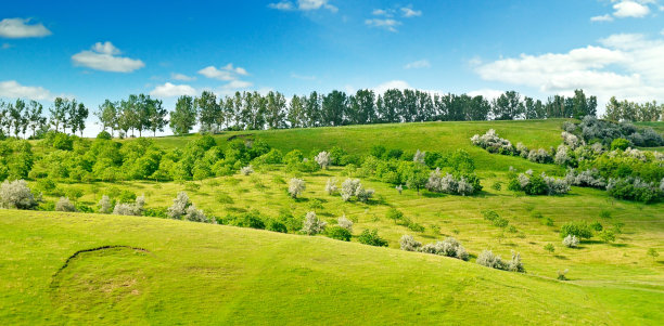 山地和蓝天的景观图片下载