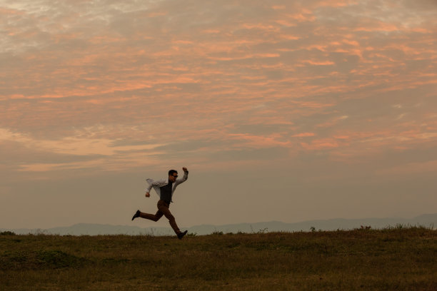 秋天的旅行图片下载