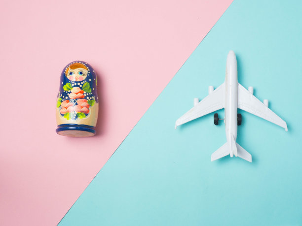 环游世界为你丰富多彩的生活。享受有趣的旅行旅程。俯视图为拷贝空间一些想法你创建的目的地。对象可爱。图片下载