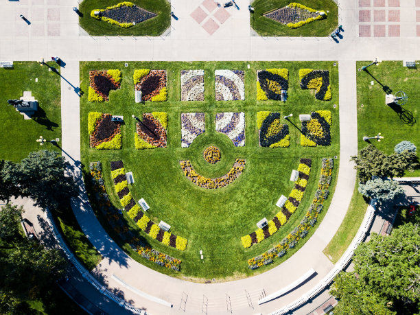 装饰城市花园顶部鸟瞰图图片下载