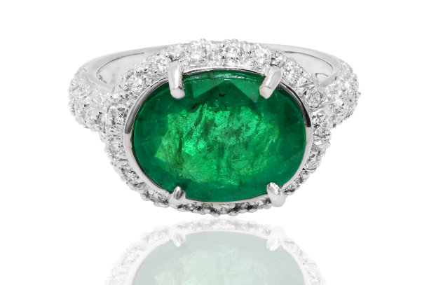 祖母绿和钻石戒指，宝石图片下载