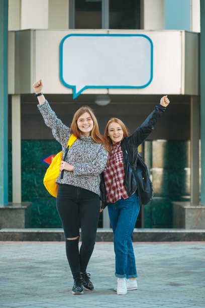 女生举起手来图片下载