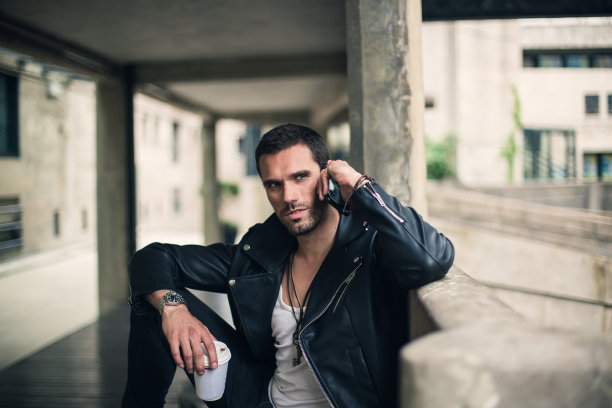 喝咖啡，打电话图片下载