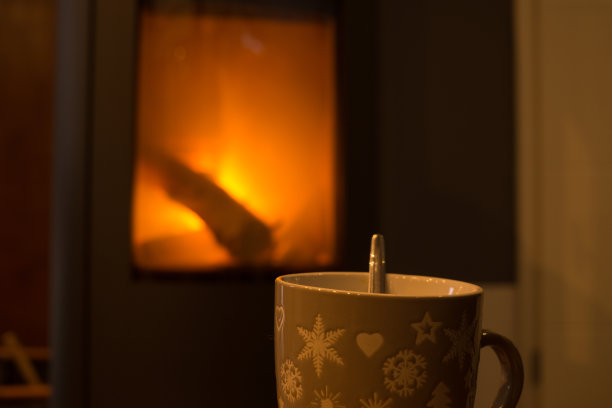 一杯灰色的壁炉图片下载