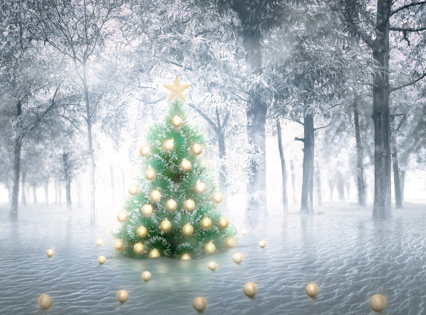 漂亮的圣诞树装饰与黄色的球图片下载