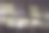 一个办公楼在晚上图片下载