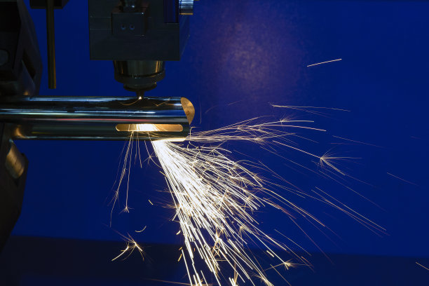 光纤激光切割机切割钢管图片下载