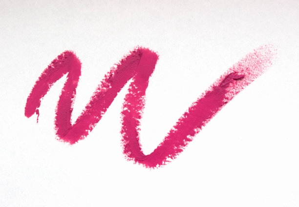 玫瑰色口红或唇笔特写孤立在白色背景上。化妆、美容。图片下载