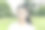 年轻女子噘起嘴唇，特写镜头。素材图片